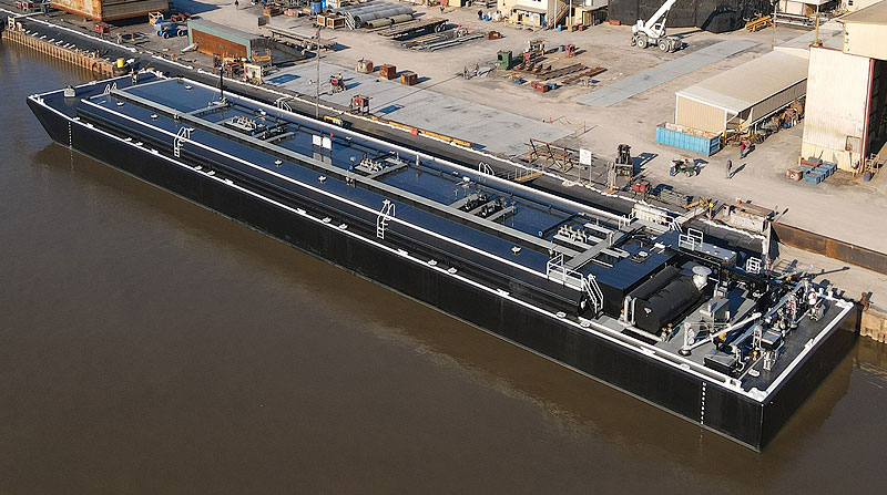 Asphalt-Barge
